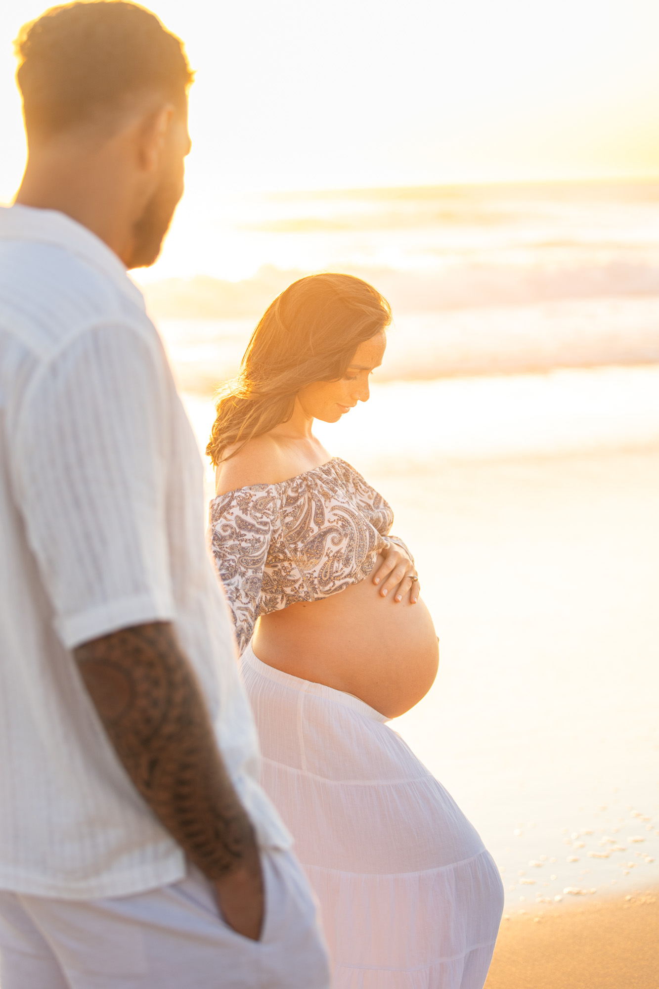 photographe au Pays Basque photos de grossesse au coucher du soleil